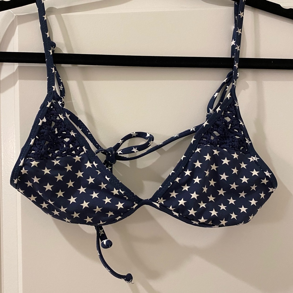 FRANKIE’S bikini top